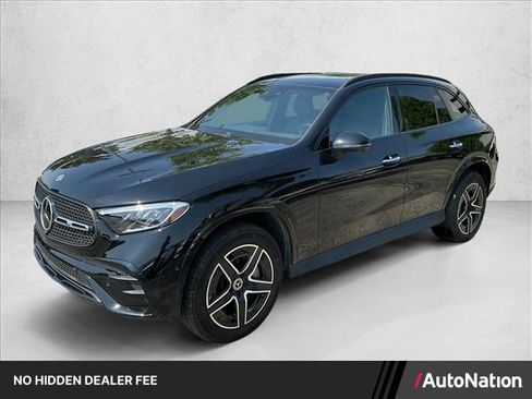 Used 2023 Mercedes-Benz GLC 300 4MATIC image 1