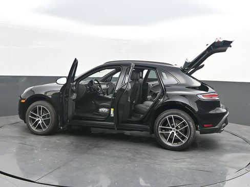 New 2026 Porsche Macan image 45