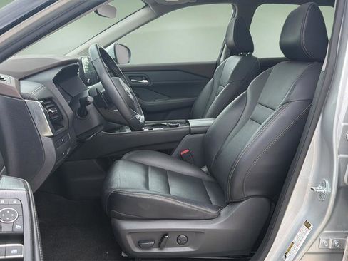 Certified 2023 Nissan Rogue SL w/ SL Premium Package AWD/4WD image 19