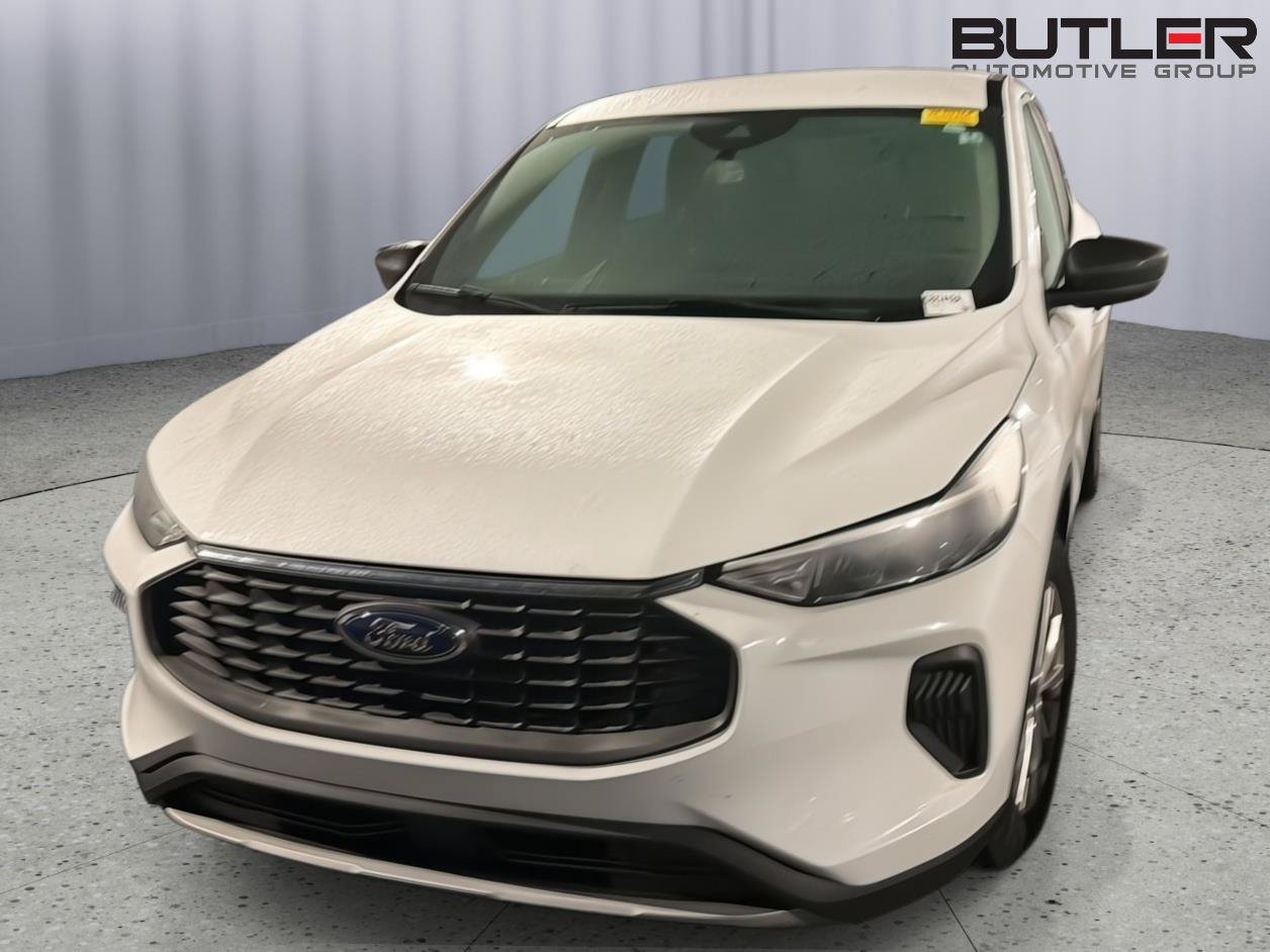 Used 2023 Ford Escape Active FWD image 3