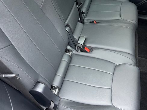 Used 2022 Mercedes-Benz GLB 250 image 51