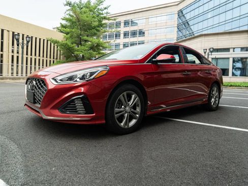 Used 2019 Hyundai Sonata Sport w/ Tech Package 03 FWD image 7