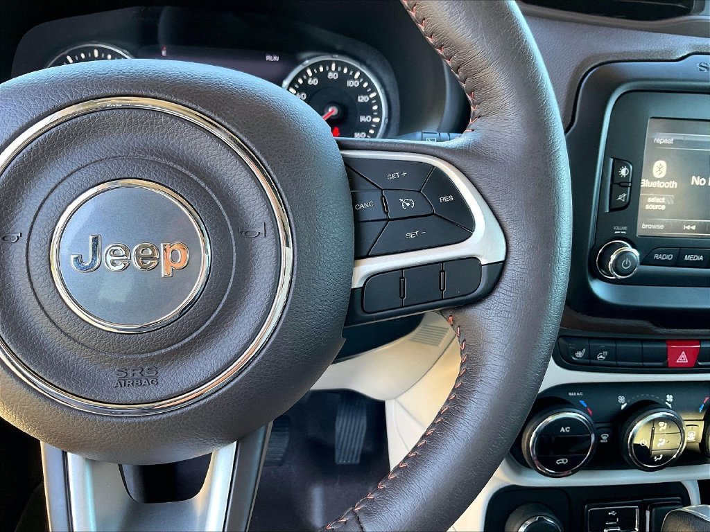 Used 2017 Jeep Renegade Limited AWD/4WD image 24