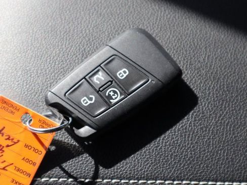 Used 2024 Volkswagen Tiguan Wolfsburg Edition image 35