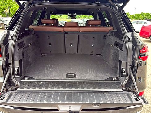Used 2024 BMW X5 sDrive40i w/ Premium Package image 9