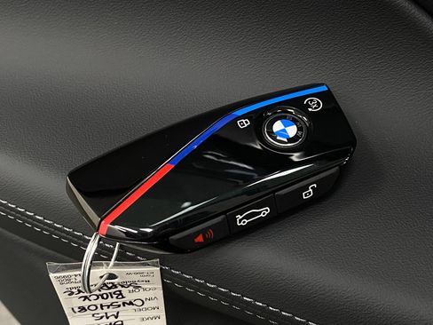 New 2026 BMW M5 w/ Carbon Package image 34