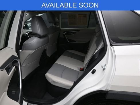 Used 2021 Toyota RAV4 XLE Premium AWD/4WD image 29