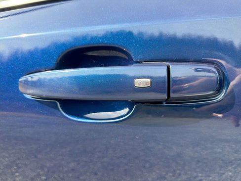 Used 2023 GMC Terrain SLT w/ Infotainment Package II image 13