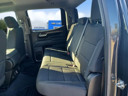 Used 2023 Chevrolet Silverado 1500 LT AWD/4WD image 15