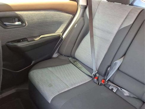 Used 2023 Nissan Rogue SV FWD image 17