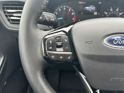 Used 2022 Ford Escape SEL image 13