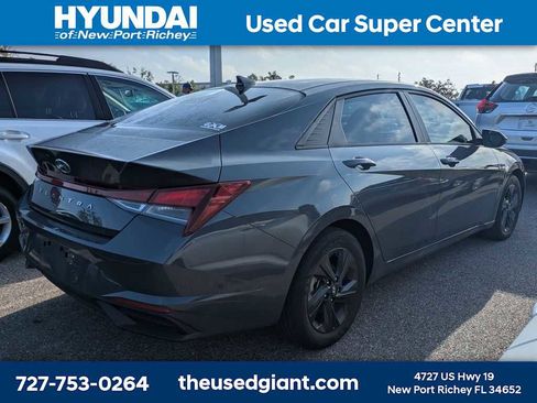 Certified 2023 Hyundai Elantra SEL FWD image 2