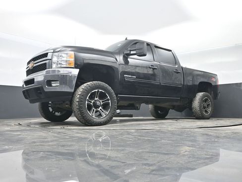 Used 2012 Chevrolet Silverado 2500 LTZ w/ Suspension Package, Off-Road AWD/4WD image 33