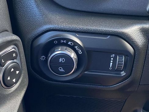 Used 2023 Jeep Gladiator Mojave w/ Cold Weather Group AWD/4WD image 34