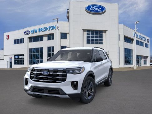 New 2025 Ford Explorer Active w/ Active Comfort Package image 2