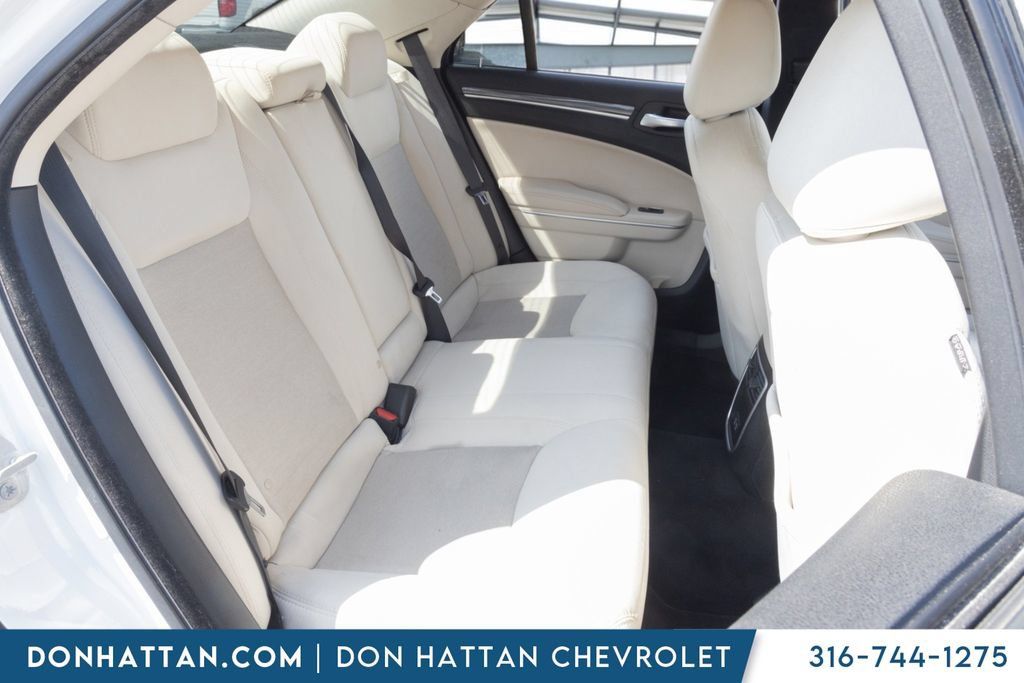 Used 2020 Chrysler 300 Touring w/ Driver Convenience Group RWD image 22