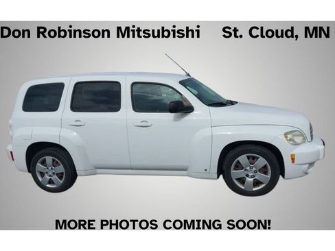 Used 2010 Chevrolet HHR LS FWD image 1