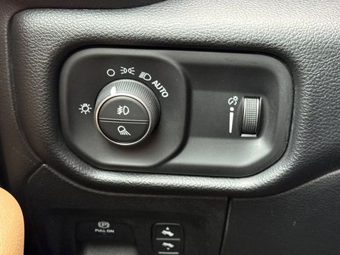 Used 2021 RAM 1500 Big Horn AWD/4WD image 30