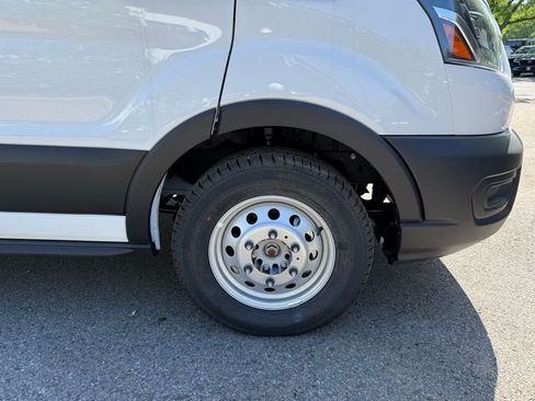 Used 2024 Ford Transit 350 148 Low Roof AWD image 6