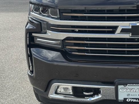 Used 2019 Chevrolet Silverado 1500 High Country w/ Technology Package image 7