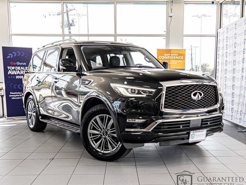 Used 2018 INFINITI QX80 2WD w/ Driver Assistance Package image 3