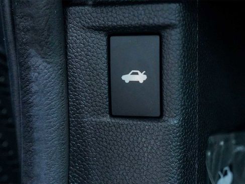 Certified 2025 Honda Accord LX image 23