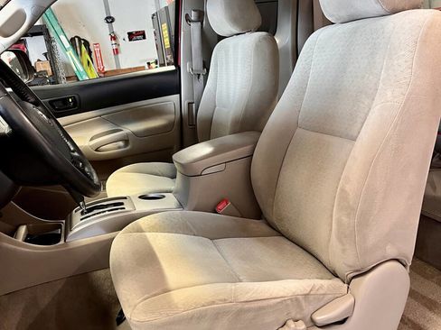 Used 2006 Toyota Tacoma PreRunner image 15