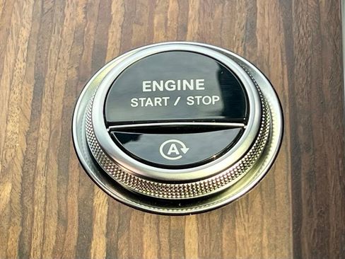 Certified 2026 Mercedes-Benz GLC 300 4MATIC image 17