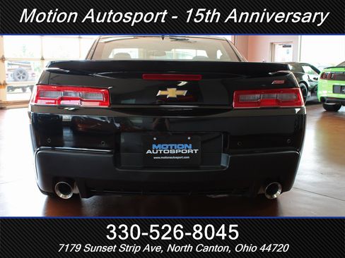 Used 2014 Chevrolet Camaro SS w/ RS Package RWD image 7