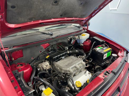 Used 1995 Dodge Caravan Minivan image 39