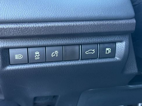 Used 2025 Toyota Camry XSE FWD image 34