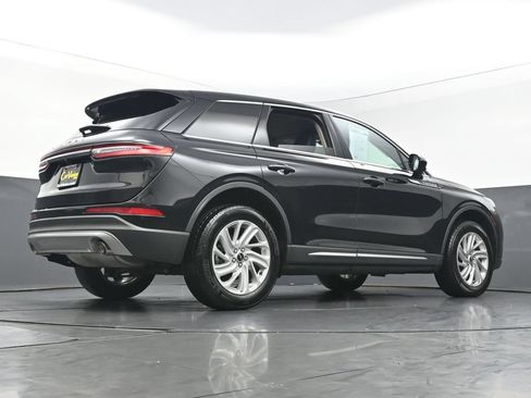 Used 2025 Lincoln Corsair AWD image 42