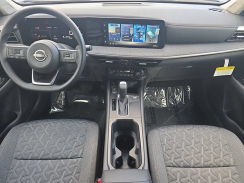 New 2026 Nissan Kicks SV w/ Cold Weather Package FWD image 9