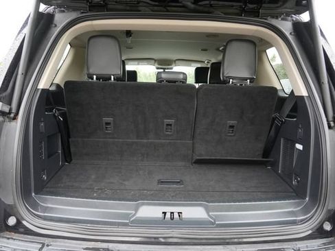 Used 2024 Ford Expedition XLT AWD/4WD image 11