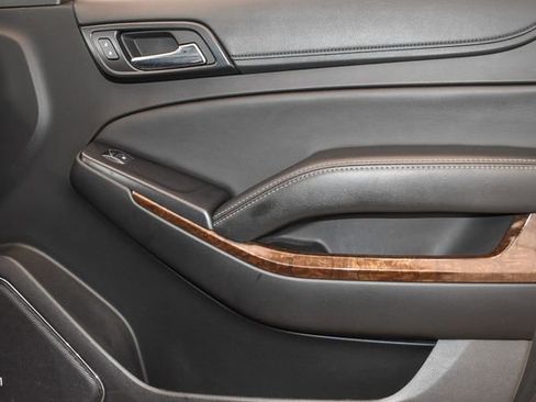 Used 2018 Chevrolet Tahoe LT w/ Luxury Package image 11