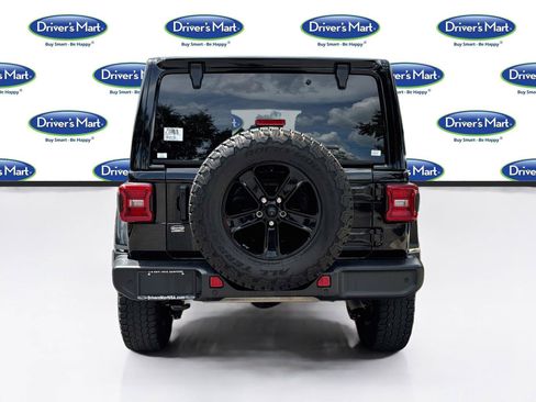 Used 2021 Jeep Wrangler Unlimited Sahara AWD/4WD image 6