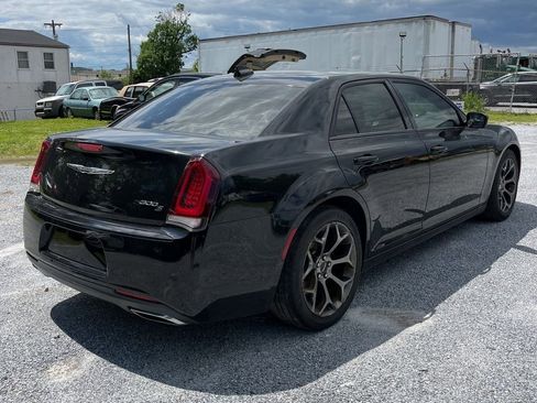 Used 2016 Chrysler 300 S RWD image 3