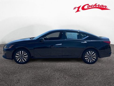 Used 2024 Nissan Altima 2.5 SV FWD image 21