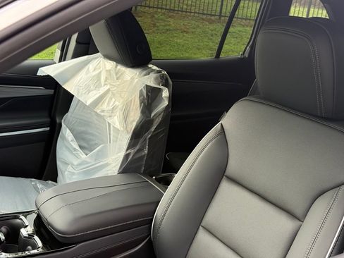 New 2027 Buick Enclave Preferred w/ Power Package FWD image 14