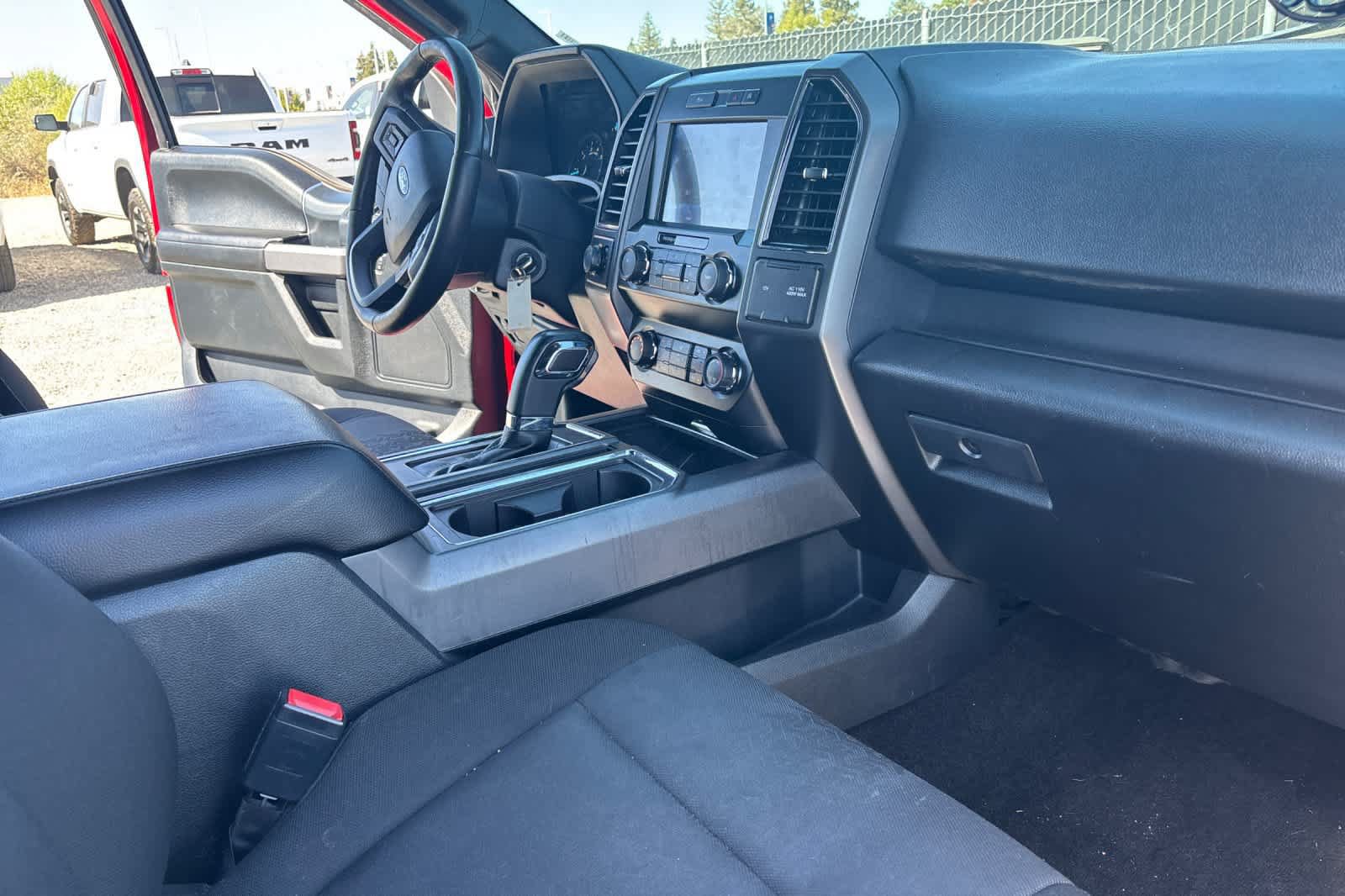 Used 2019 Ford F150 XLT w/ Equipment Group 302A Luxury AWD/4WD image 17