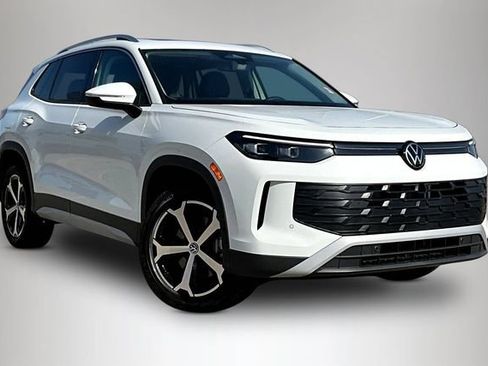 New 2026 Volkswagen Tiguan SE AWD/4WD image 2