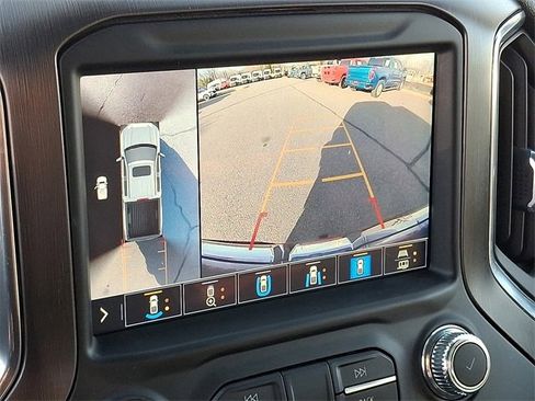 Used 2021 GMC Sierra 1500 AT4 w/ Technology Package image 15