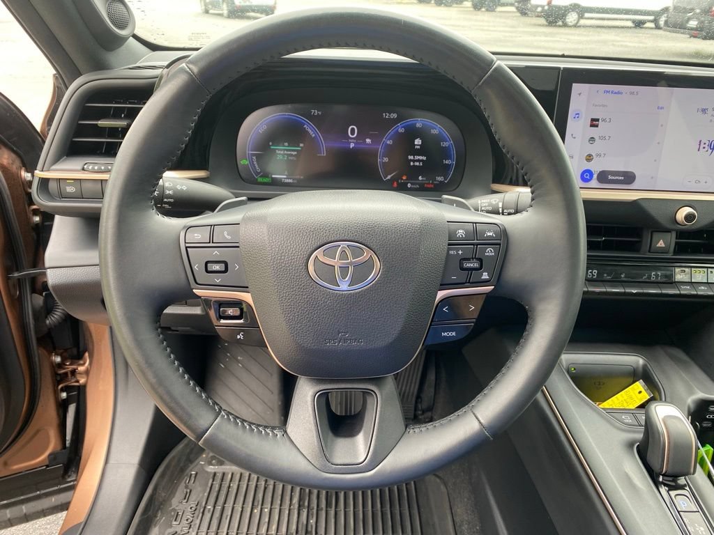 Used 2023 Toyota Crown Platinum AWD/4WD image 18