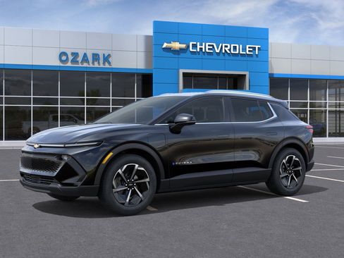 New 2026 Chevrolet Equinox EV LT image 33