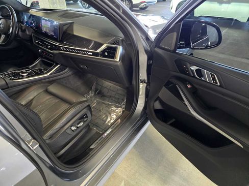 Used 2024 BMW X7 M60i w/ Climate Comfort Package AWD/4WD image 35