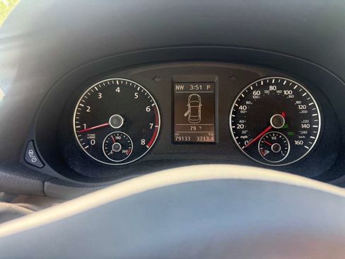 Used 2014 Volkswagen Passat 1.8T SEL Premium FWD image 15