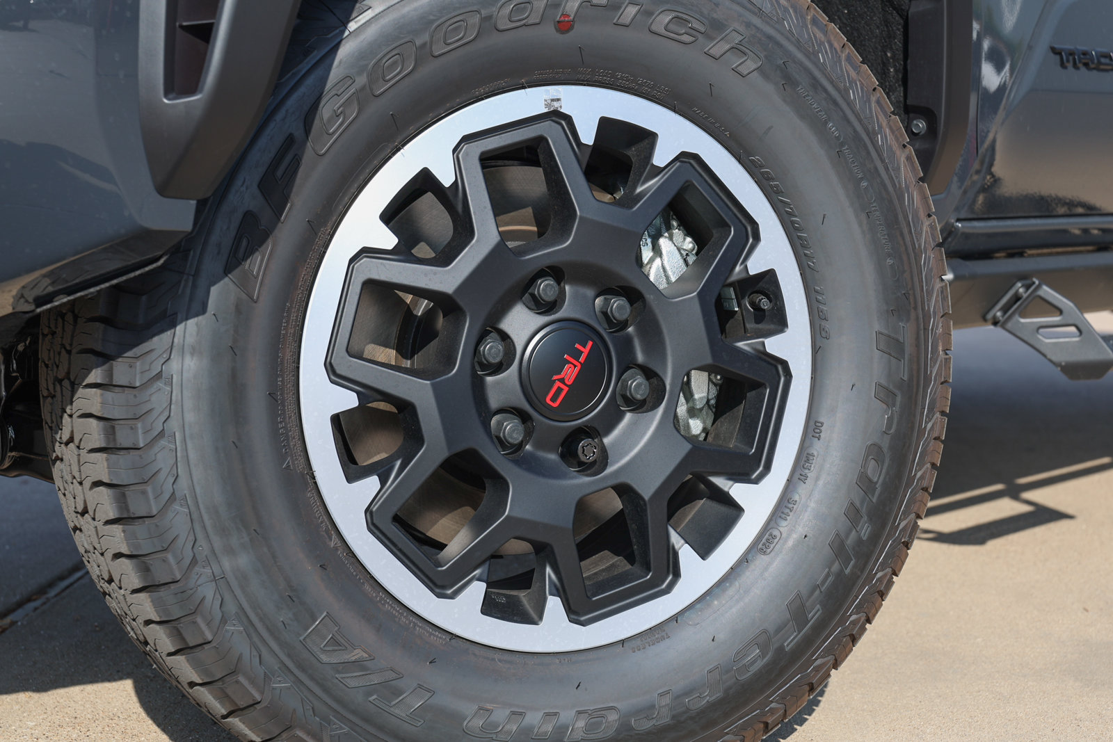New 2026 Toyota Tacoma TRD Off-Road AWD/4WD image 11