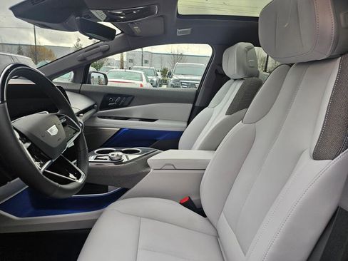New 2026 Cadillac Optiq Luxury 1 image 30