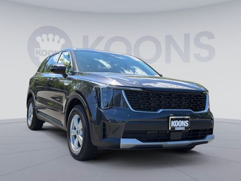 New 2026 Kia Sorento LX FWD image 10