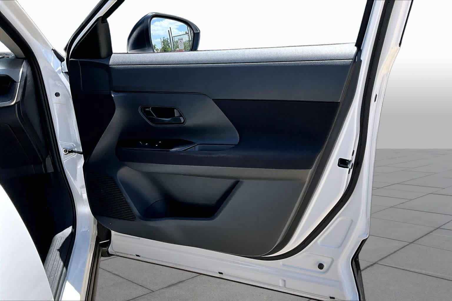 Used 2026 Nissan Kicks S FWD image 21